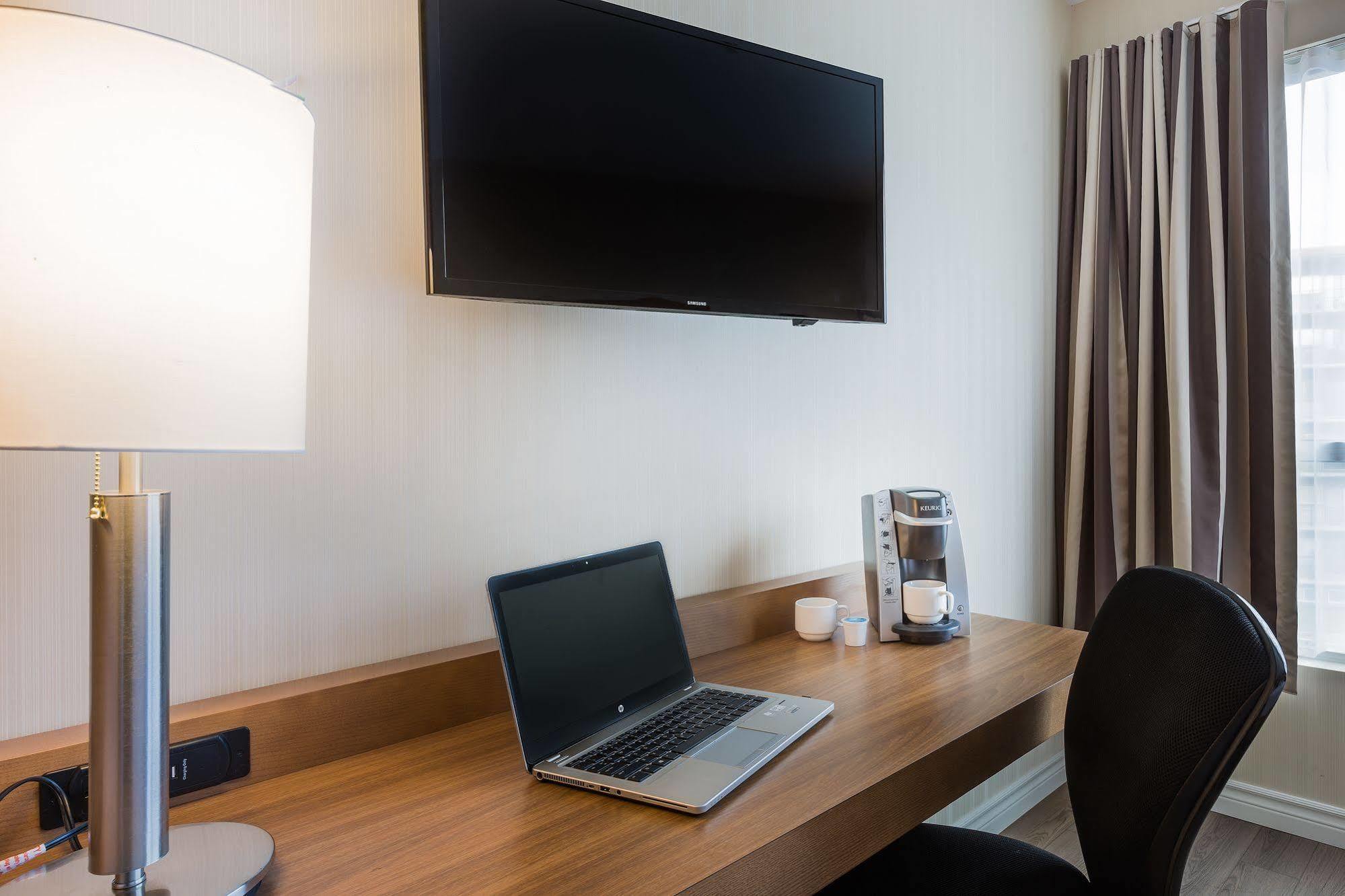 Hotel Universel 3*